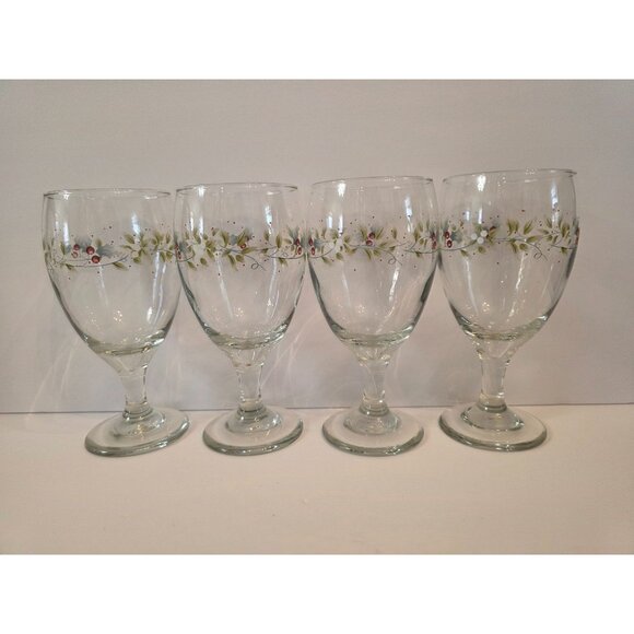 Set Of 4 Pfaltzgraff Winterberry Holiday Berry & Leaf Water Goblets - Picture 1 of 4